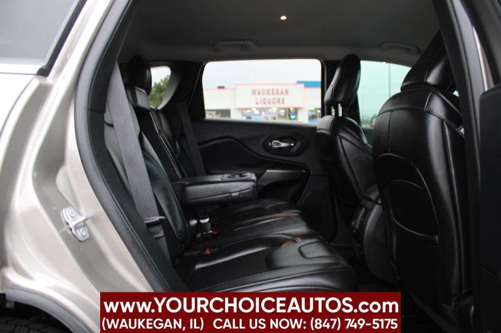 2019 Jeep Cherokee Latitude Plus 4x4 - 22833086 - 12