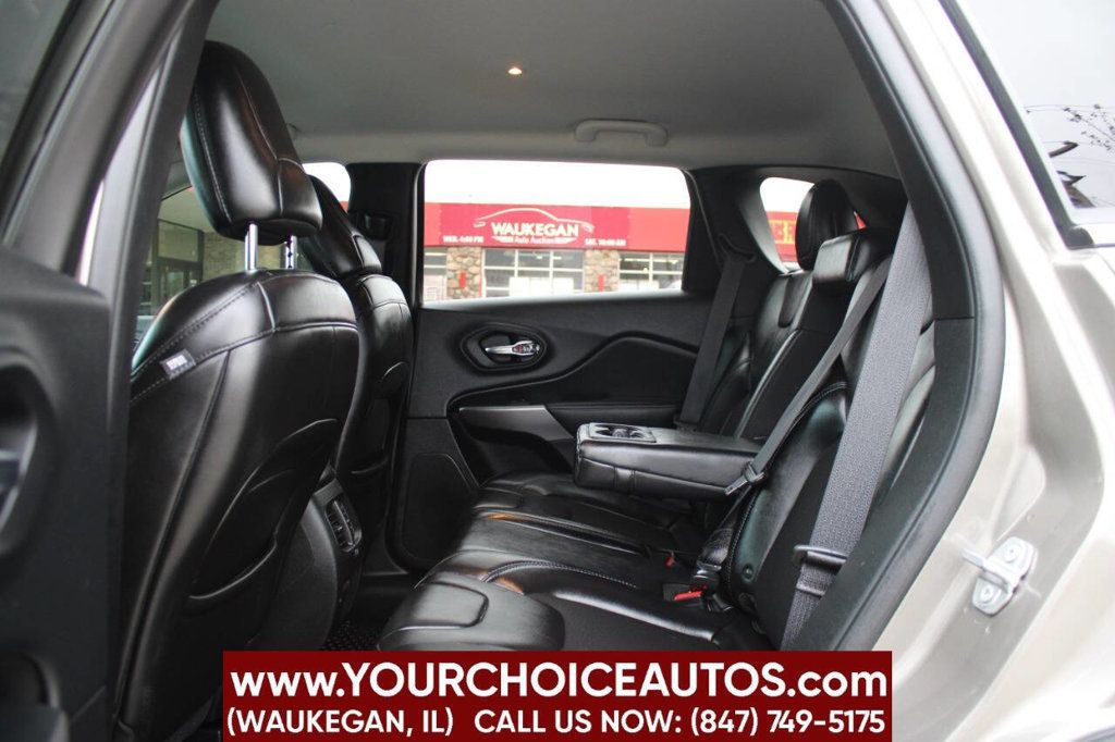 2019 Jeep Cherokee Latitude Plus 4x4 - 22833086 - 13