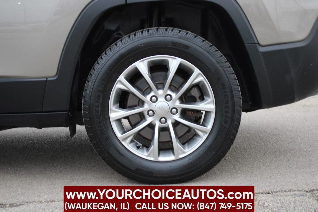 2019 Jeep Cherokee Latitude Plus 4x4 - 22833086 - 16