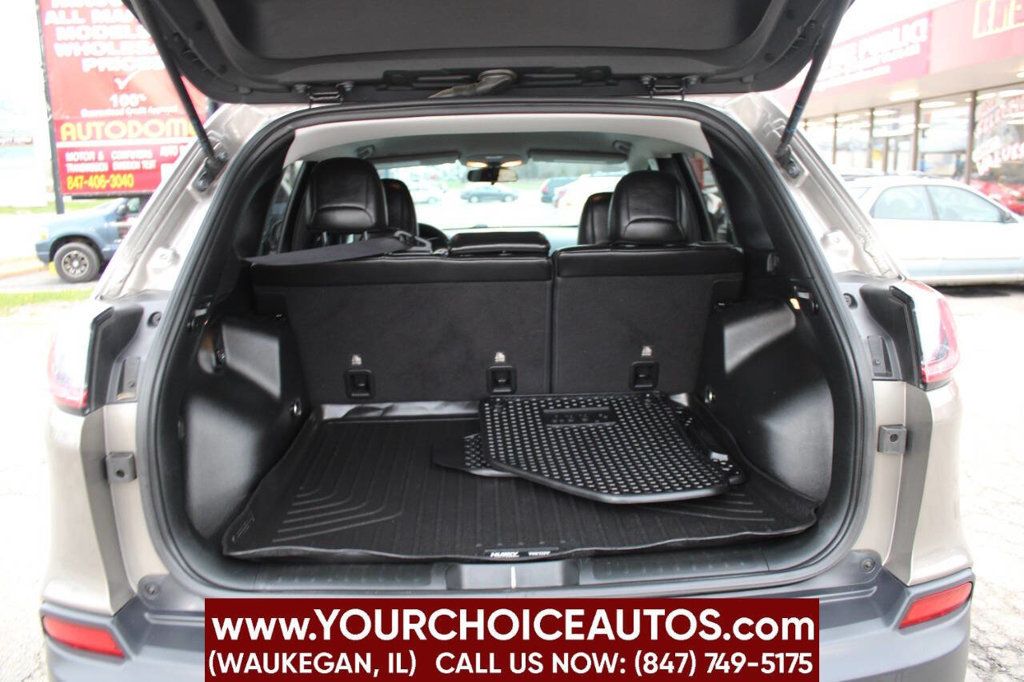 2019 Jeep Cherokee Latitude Plus 4x4 - 22833086 - 31