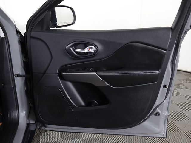 2019 Jeep Cherokee Latitude Plus 4x4 - 22941056 - 18