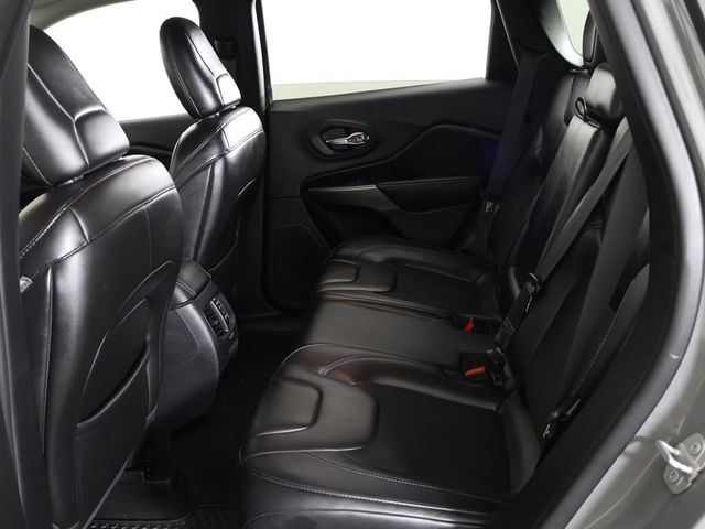 2019 Jeep Cherokee Latitude Plus 4x4 - 22941056 - 28