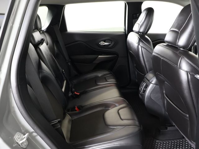 2019 Jeep Cherokee Latitude Plus 4x4 - 22941056 - 29