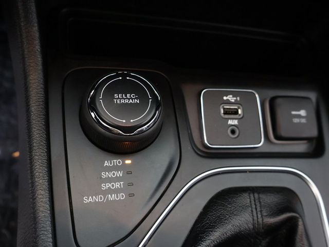 2019 Jeep Cherokee Latitude Plus 4x4 - 22941056 - 45