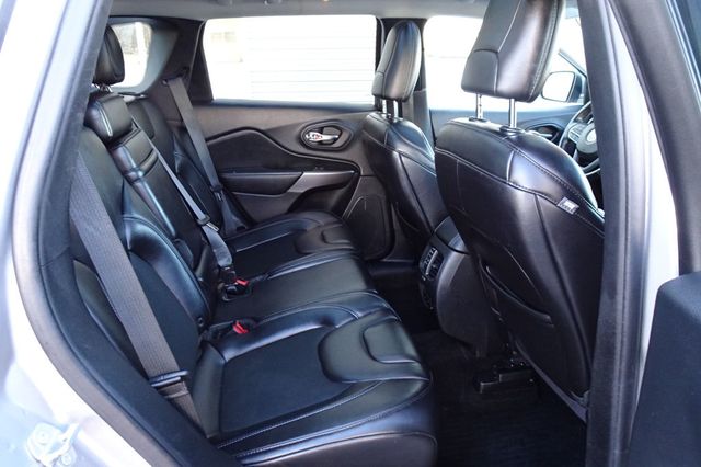 2019 Jeep Cherokee Latitude Plus 4x4 - 22955780 - 11