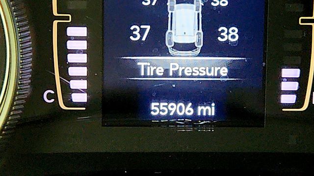 2019 Jeep Cherokee Latitude Plus 4x4 with Cold Weather Group - 22978501 - 12