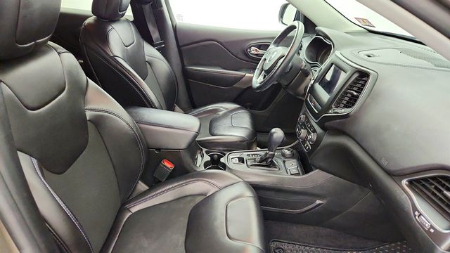 2019 Jeep Cherokee Latitude Plus 4x4 with Cold Weather Group - 22978501 - 20