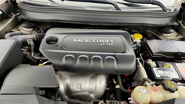 2019 Jeep Cherokee Latitude Plus 4x4 with Cold Weather Group - 22978501 - 22