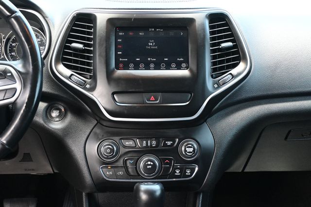 2019 Jeep Cherokee Latitude Plus FWD - 23033455 - 9