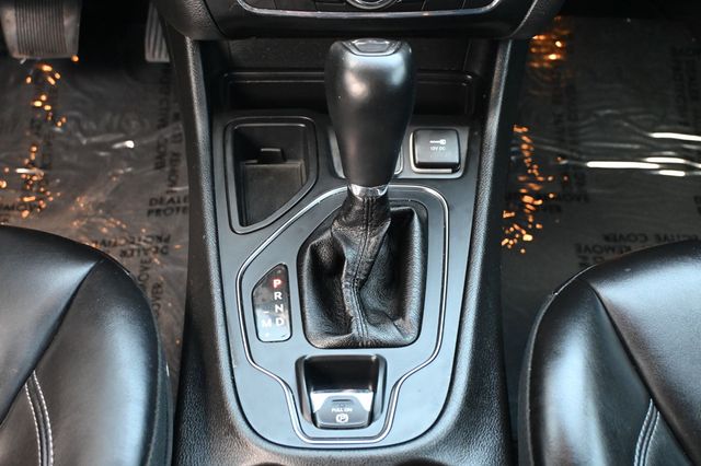 2019 Jeep Cherokee Latitude Plus FWD - 23033455 - 11