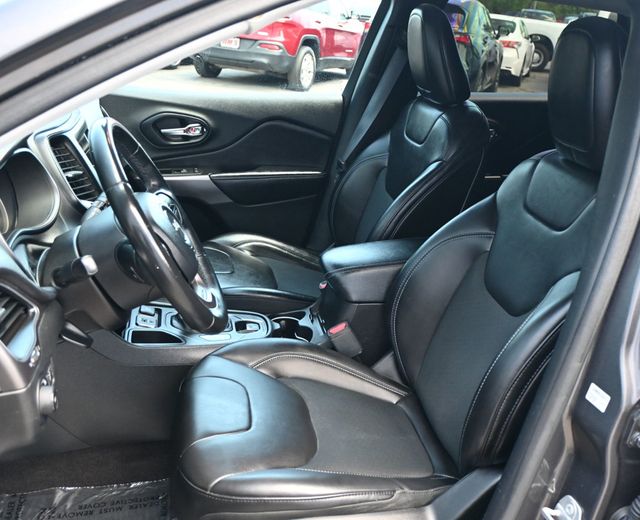 2019 Jeep Cherokee Latitude Plus FWD - 23033455 - 12
