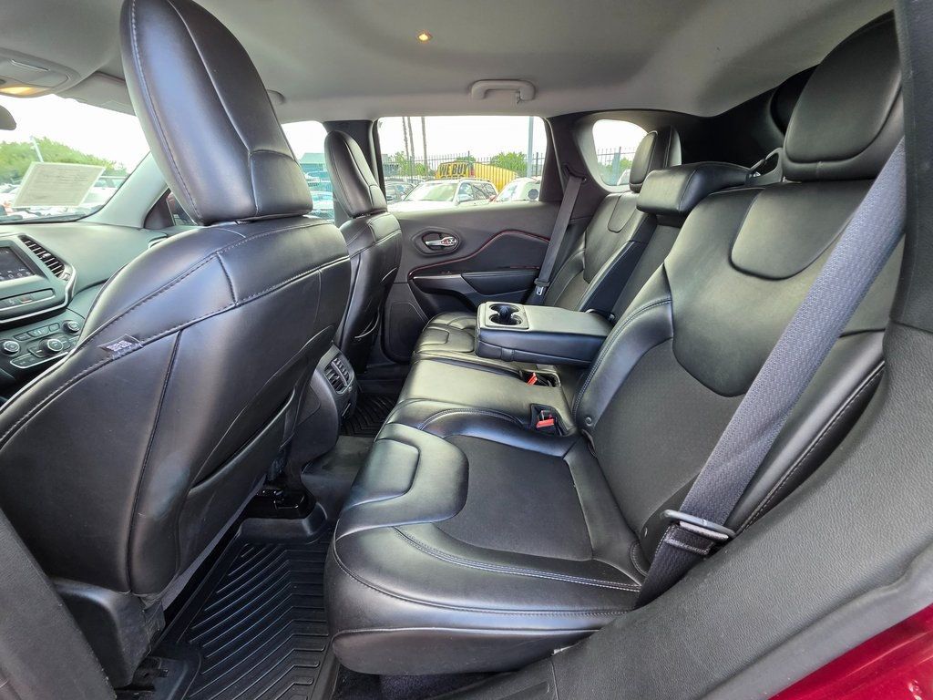 2019 Jeep Cherokee Latitude Plus FWD - 22929686 - 14