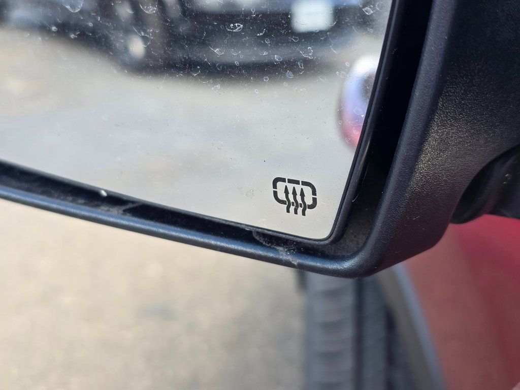 2019 Jeep Cherokee Latitude Plus FWD - 22929686 - 17