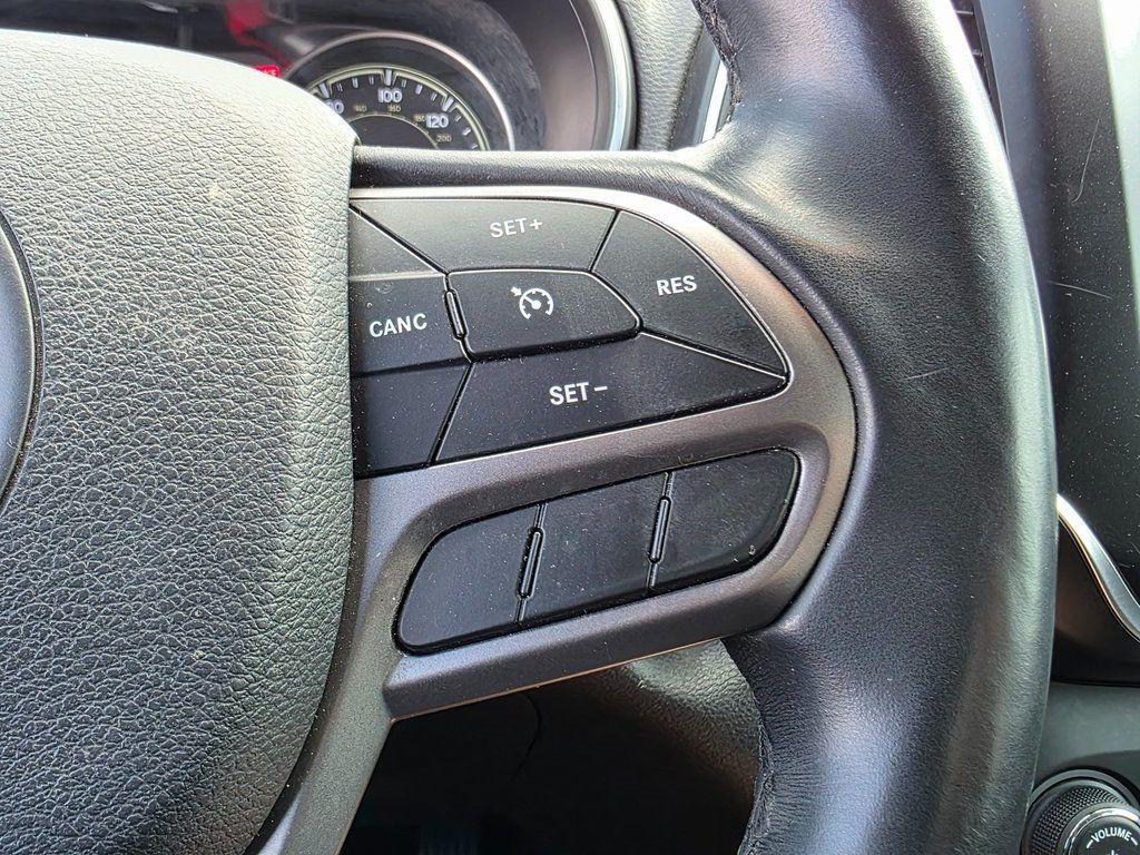 2019 Jeep Cherokee Latitude Plus FWD - 22929686 - 21