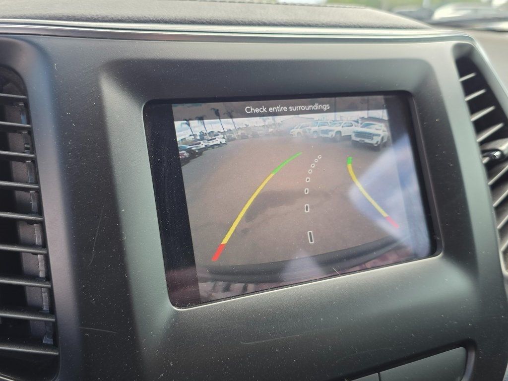 2019 Jeep Cherokee Latitude Plus FWD - 22929686 - 23