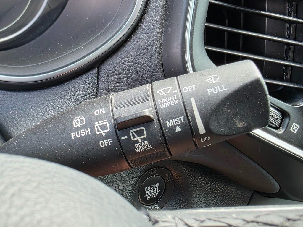 2019 Jeep Cherokee Latitude Plus FWD - 22929686 - 34