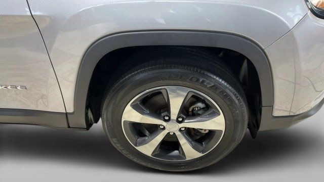 2019 Jeep Cherokee Limited 4x4 - 23003214 - 19