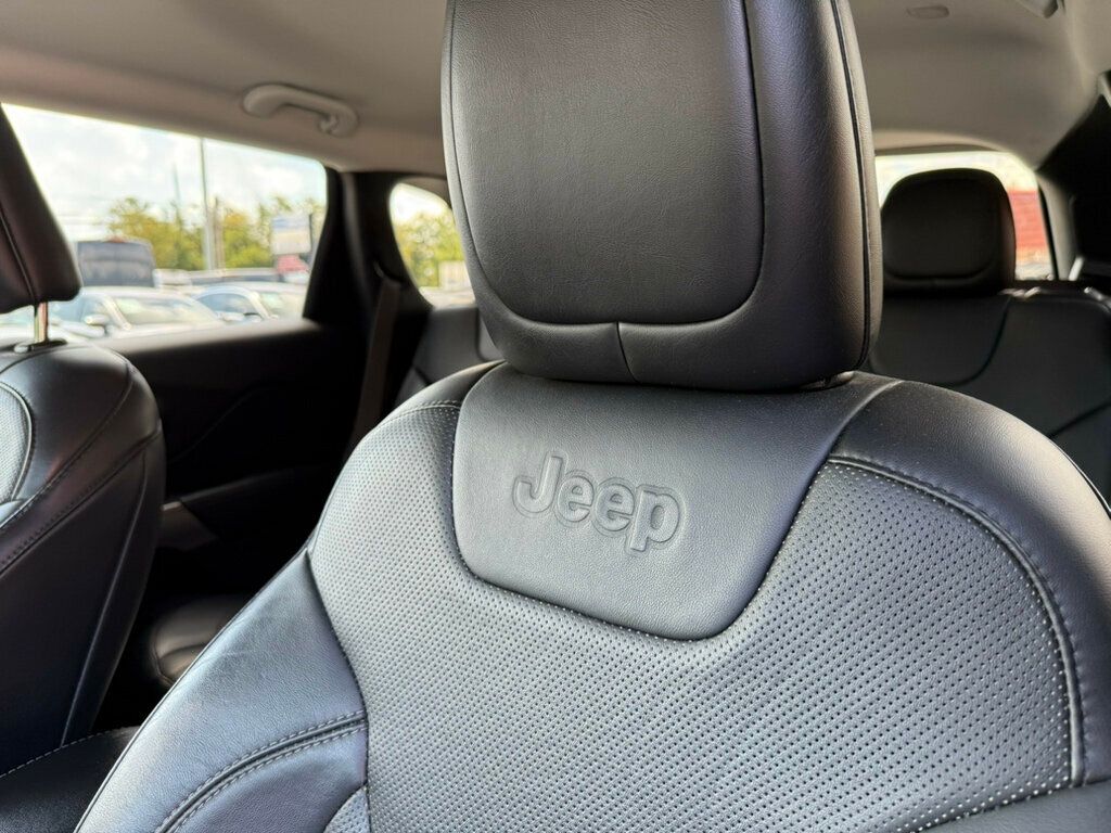 2019 Jeep Cherokee Limited photo 11