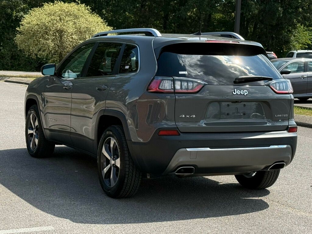 2019 Jeep Cherokee Limited photo 2