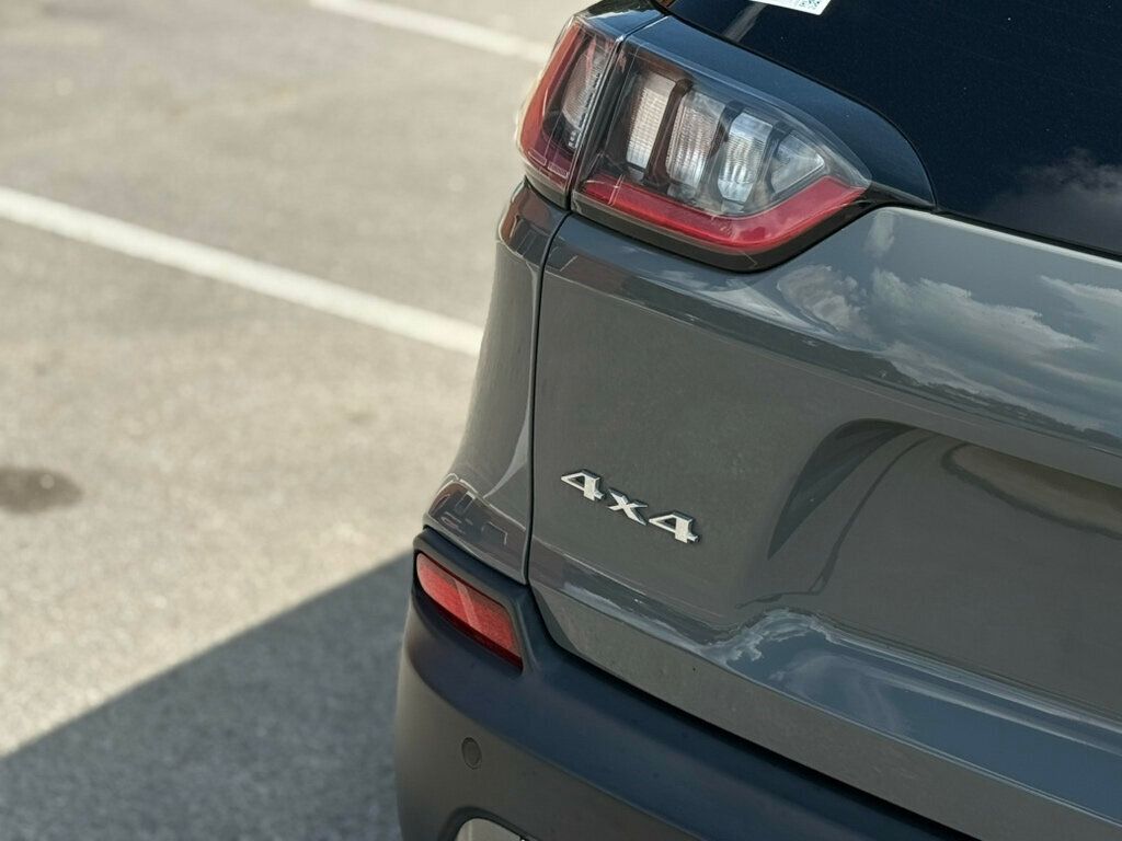 2019 Jeep Cherokee Limited photo 4