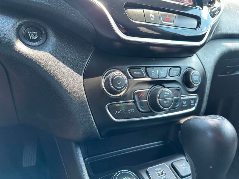 2019 Jeep Cherokee Limited 4x4 - 22901082 - 37