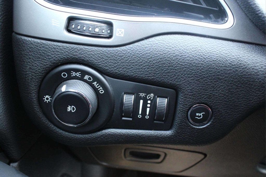 2019 Jeep Cherokee Limited 4x4 - 22927037 - 27