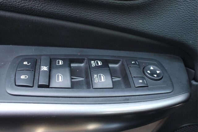 2019 Jeep Cherokee Limited 4x4 - 22927037 - 29