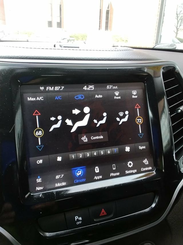 2019 Jeep Cherokee Limited FWD - 22998049 - 18