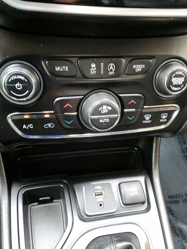 2019 Jeep Cherokee Limited FWD - 22998049 - 24