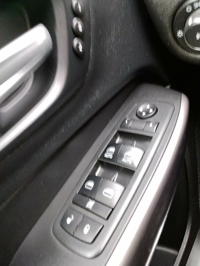 2019 Jeep Cherokee Limited FWD - 22998049 - 27