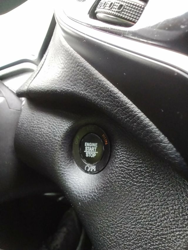 2019 Jeep Cherokee Limited FWD - 22998049 - 28