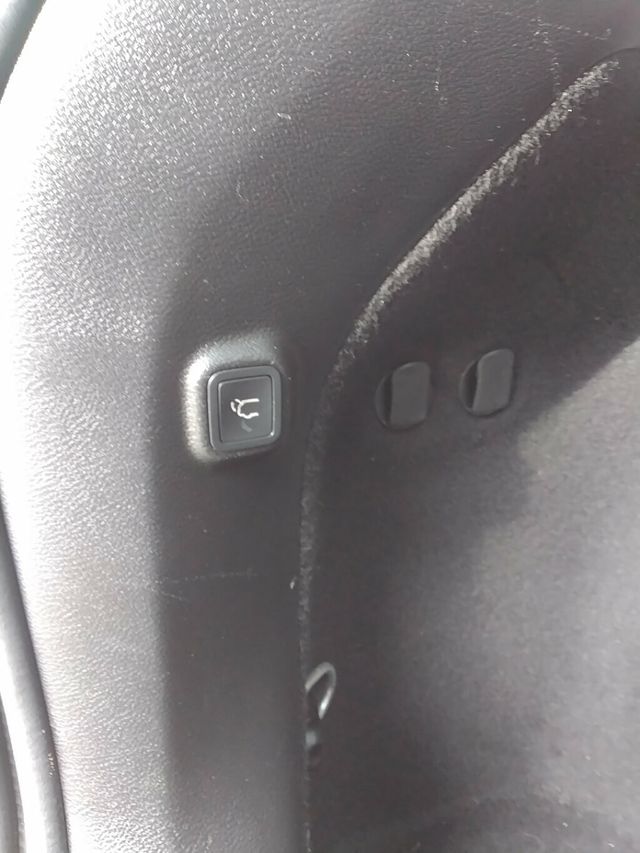 2019 Jeep Cherokee Limited FWD - 22998049 - 32