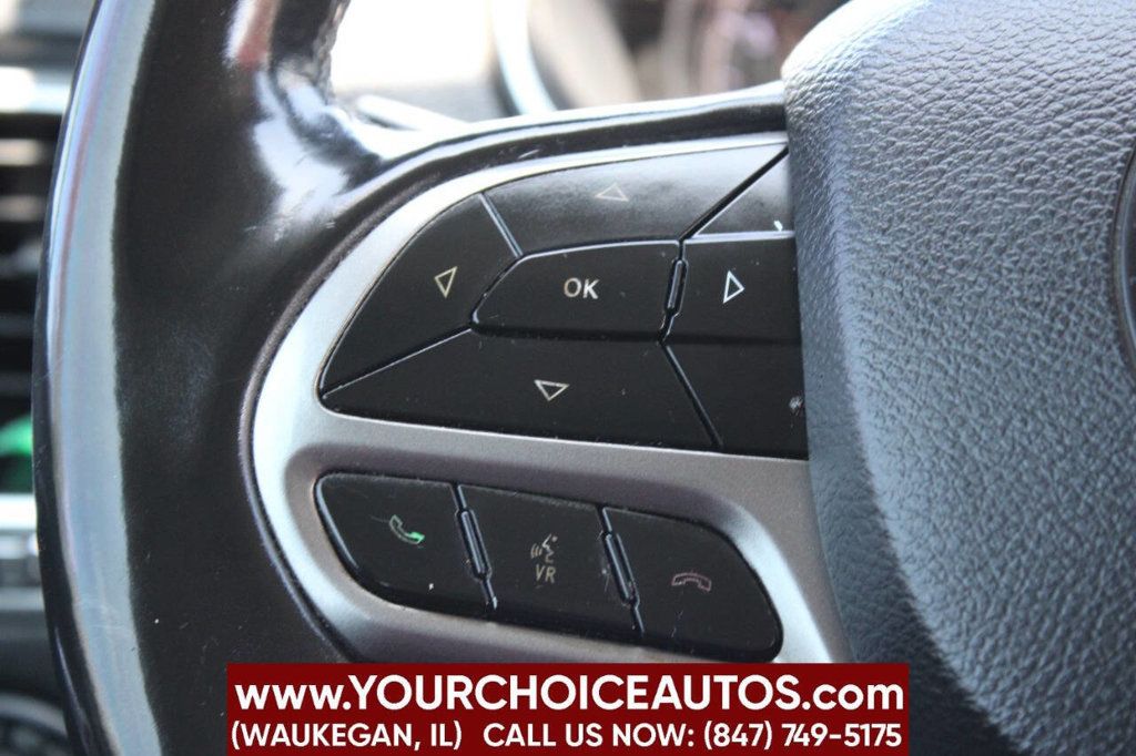 2019 Jeep Cherokee Limited FWD - 22846647 - 30