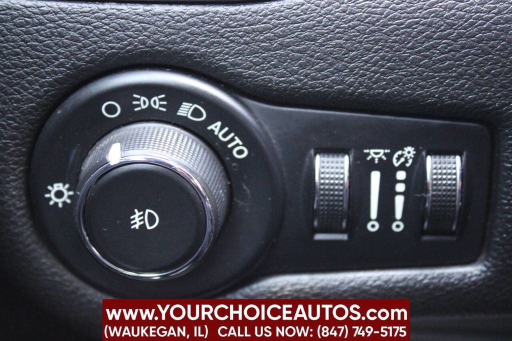 2019 Jeep Cherokee Limited FWD - 22846647 - 33