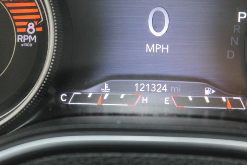2019 Jeep Cherokee Limited FWD - 22915527 - 29