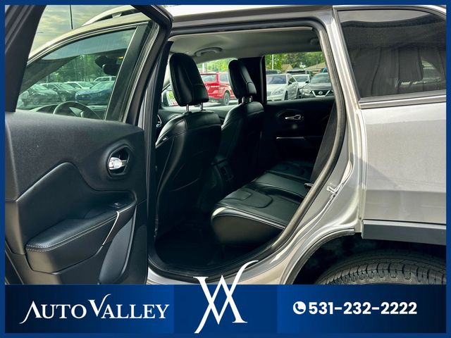 2019 Jeep Cherokee Limited Sport Utility 4D - 22938985 - 19