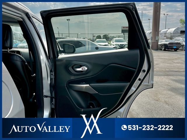 2019 Jeep Cherokee Limited Sport Utility 4D - 22938985 - 22