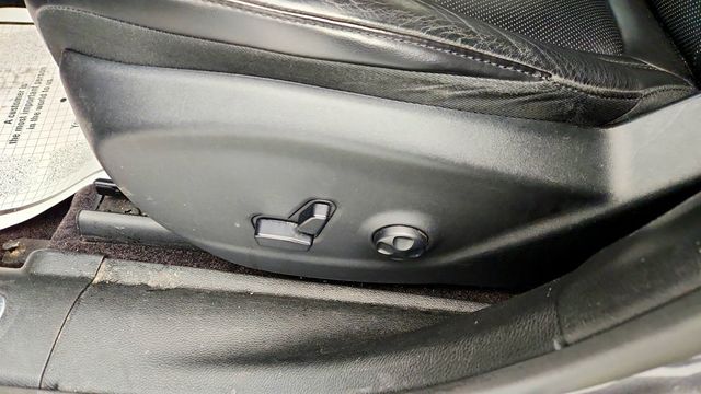 2019 Jeep Cherokee Limited with Power Sunroof and Technology Package - 22974032 - 11