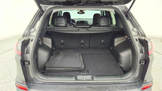 2019 Jeep Cherokee Limited with Power Sunroof and Technology Package - 22974032 - 22