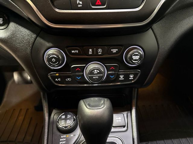 2019 Jeep Cherokee Trailhawk - 23041063 - 17