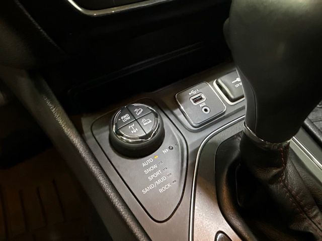 2019 Jeep Cherokee Trailhawk - 23041063 - 18