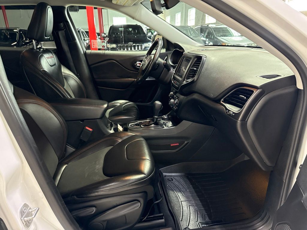 2019 Jeep Cherokee Trailhawk - 23041063 - 36
