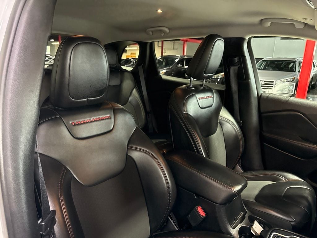 2019 Jeep Cherokee Trailhawk - 23041063 - 39