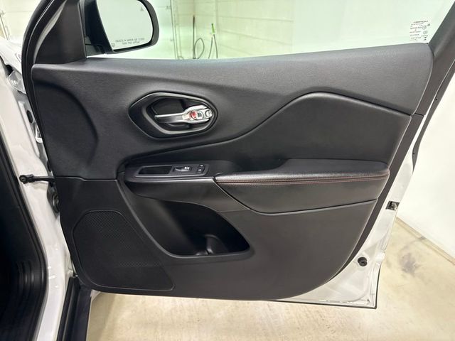 2019 Jeep Cherokee Trailhawk - 23041063 - 40