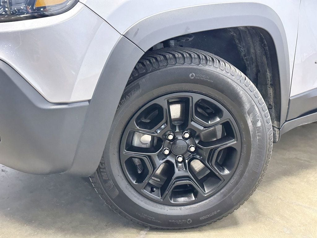 2019 Jeep Cherokee Trailhawk 4x4 - 23060427 - 12