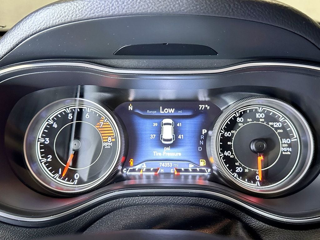 2019 Jeep Cherokee Trailhawk 4x4 - 23060427 - 22