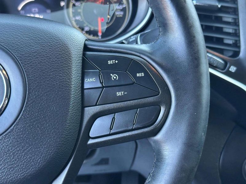 2019 Jeep Cherokee Trailhawk 4x4 4dr SUV - 23054070 - 27