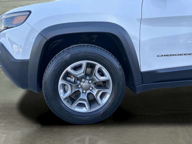 2019 Jeep Cherokee Trailhawk 4x4 4dr SUV - 23054070 - 38