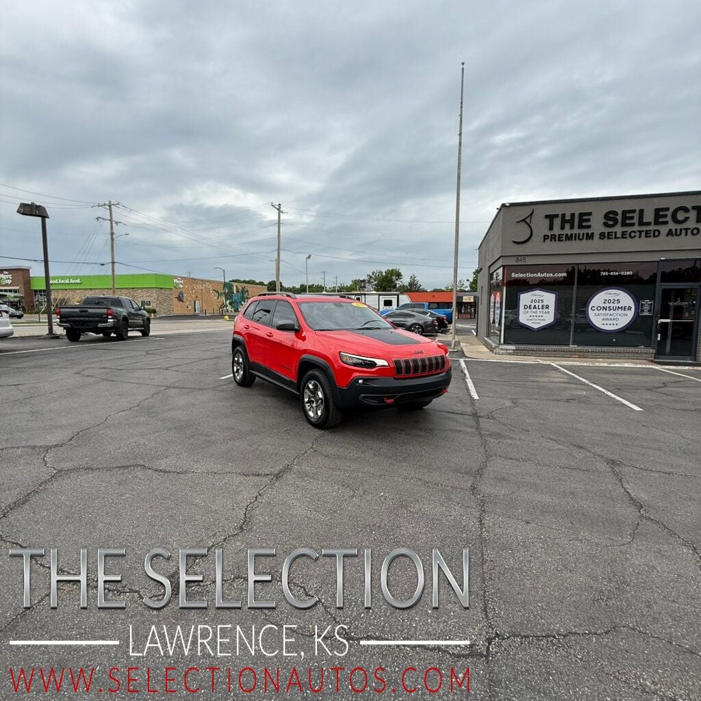 2019 Jeep Cherokee TRAILHAWK 4X4 W/COLD WEATHER GROUP, COMFORT & CONVENIENCE PKG - 22980093 | Video 1