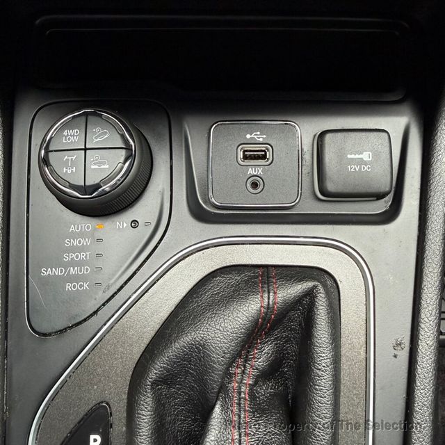 2019 Jeep Cherokee TRAILHAWK 4X4 W/COLD WEATHER GROUP, COMFORT & CONVENIENCE PKG - 22980093 - 36